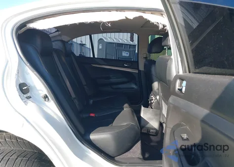 2015 Infiniti Q40 z USA, uszkodzony, nr VIN JN1CV6AP7FM501789